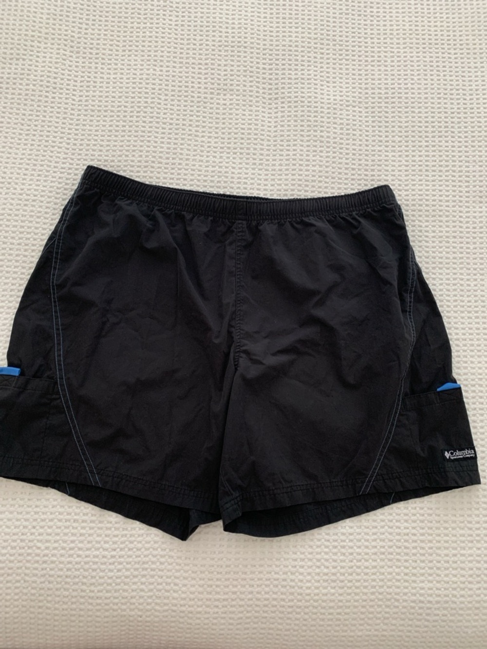 Columbia Women’s Black Shorts Size XL